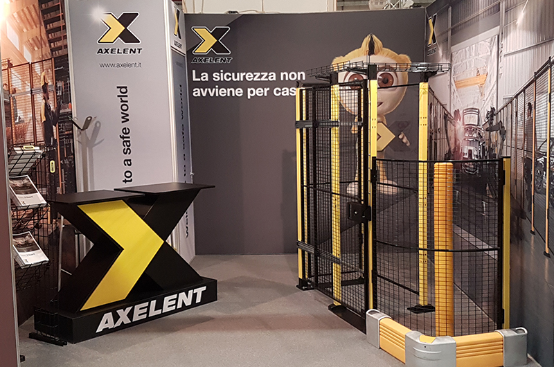 Axelent-Italy-at-MECSPE.jpg)