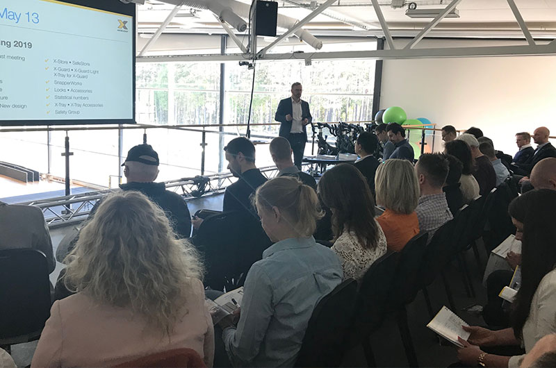 Produktmote Axelent)