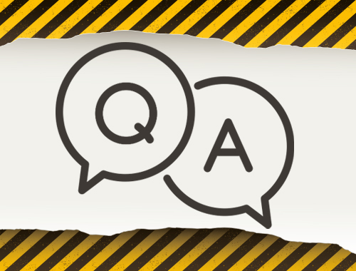 À quel moment les parties d'une protection grillagée ont-elles besoin de fixations dites "imperdables" ? 