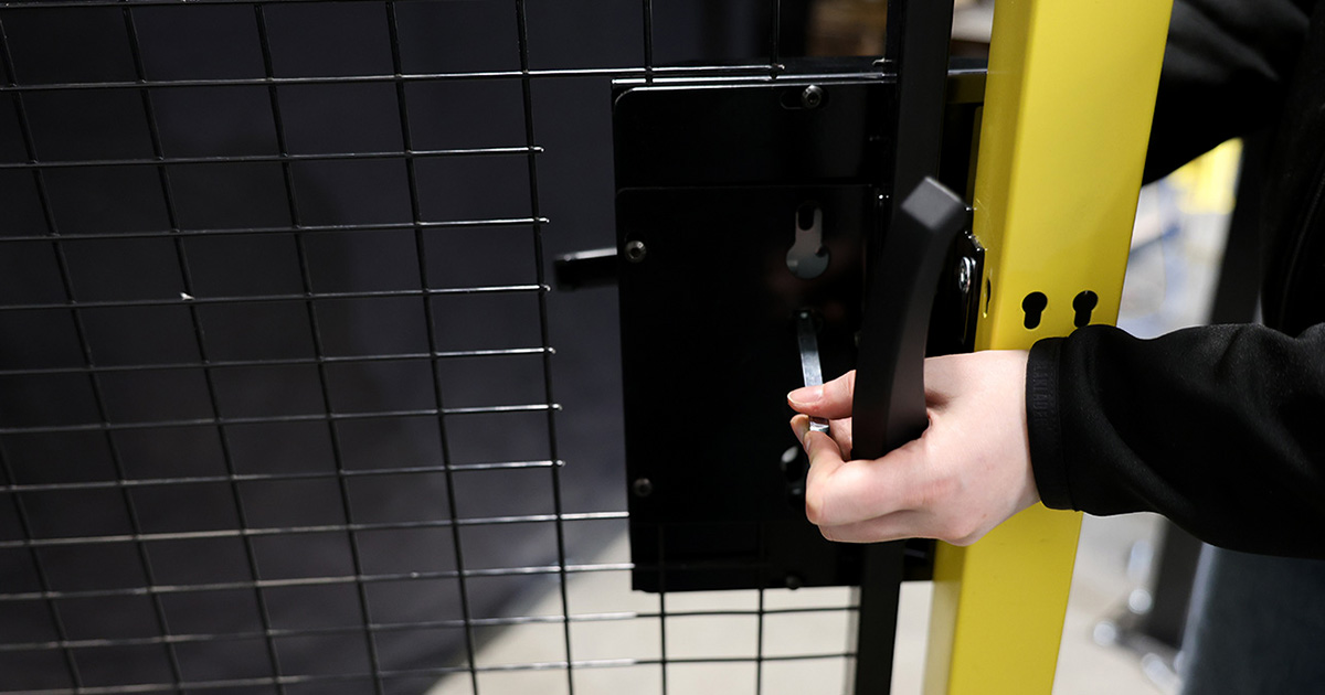 Cylinder handle lock